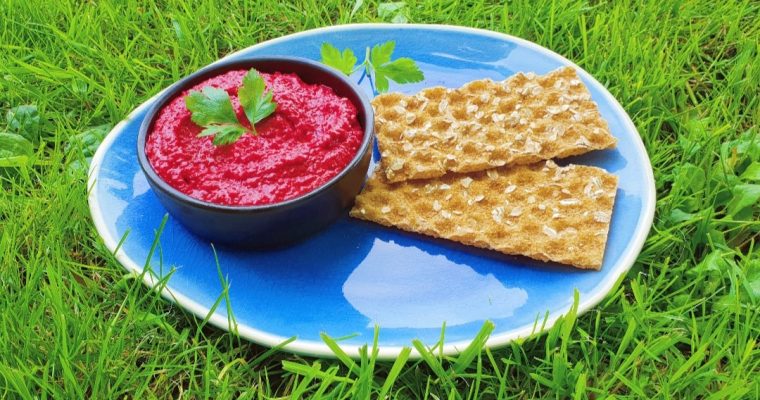 Hummus van rode biet