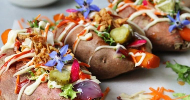 CARROT DOGS MET ZOETE AARDAPPELBROODJES EN SOJA-MAYO (kikkoman)