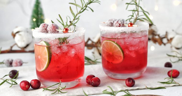 Kerstcocktail met veenbessen en rozemarijn (o’live GIN)