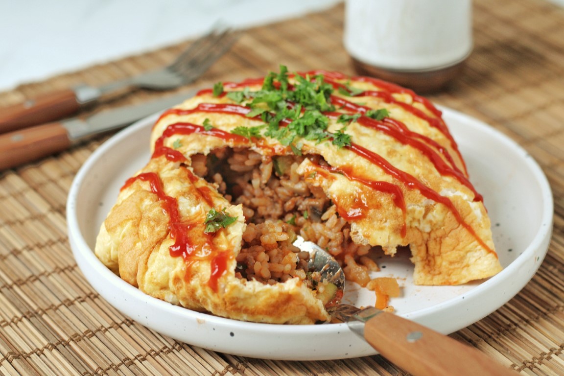 Asian-style omelet (Zuid-Koreaanse omurice)