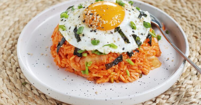 Koreaanse Kimchi bokkeumbap (fried rice)