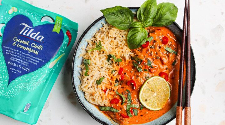 Thaise zalm kokoscurry met Tilda kokos, chili & citroengras