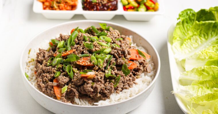 Koreaanse bulgogi met rijst, kimchi en de pittige ssamjangdip