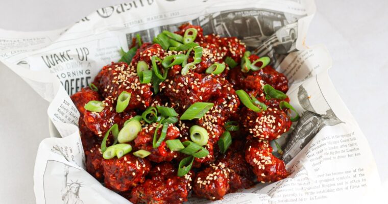 Koreaanse yangnyeom kip (Korean fried yangnyeom chicken)